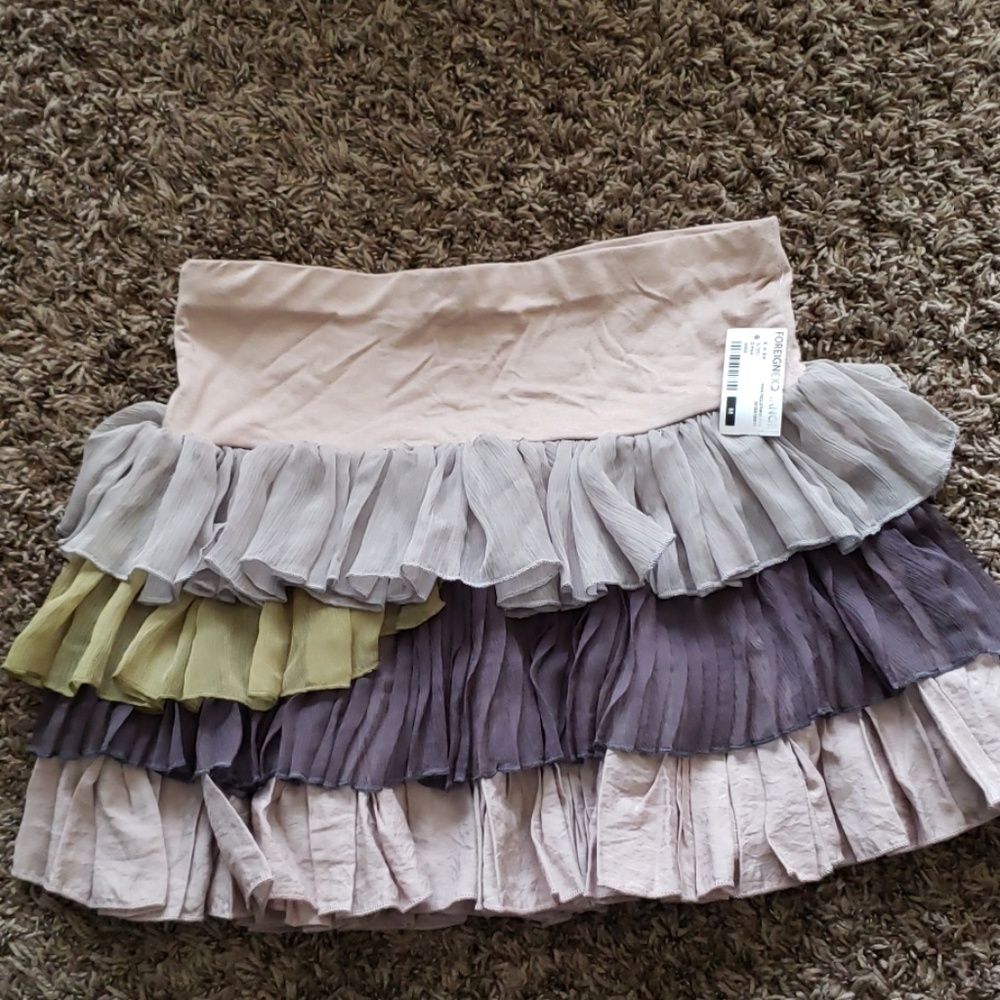 🌼 5/20 NWT Foreign Exchange skirt size M